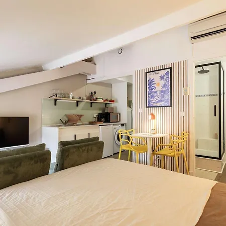 Proche De La Gare Apartman *